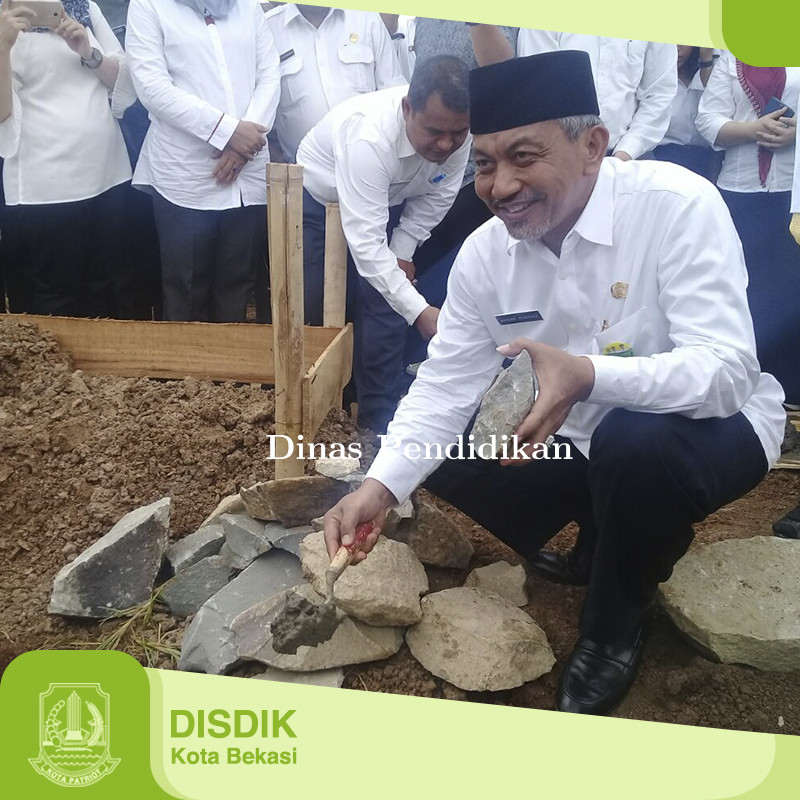 Peletakan batu pertama SMKN 15 Kota Bekasi