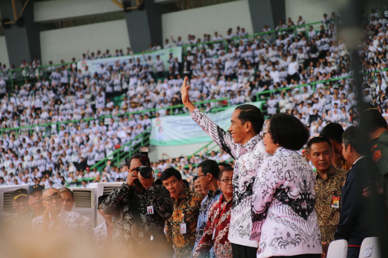 Peringatan HUT PGRI Ke 72 dan HGN Tahun 2017, Presiden RI Hadir Di Kota Bekasi
