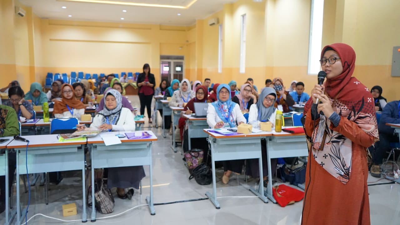Kerjasama dengan SEAMEO Puluhan Guru Matematika SMP di Kota Bekasi Ikut Pelatihan
