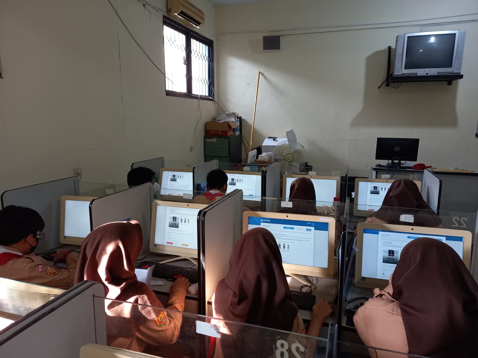 SMPN 1 Kota Bekasi Lakukan Simulasi Asesmen Nasional Berbasis Komputer