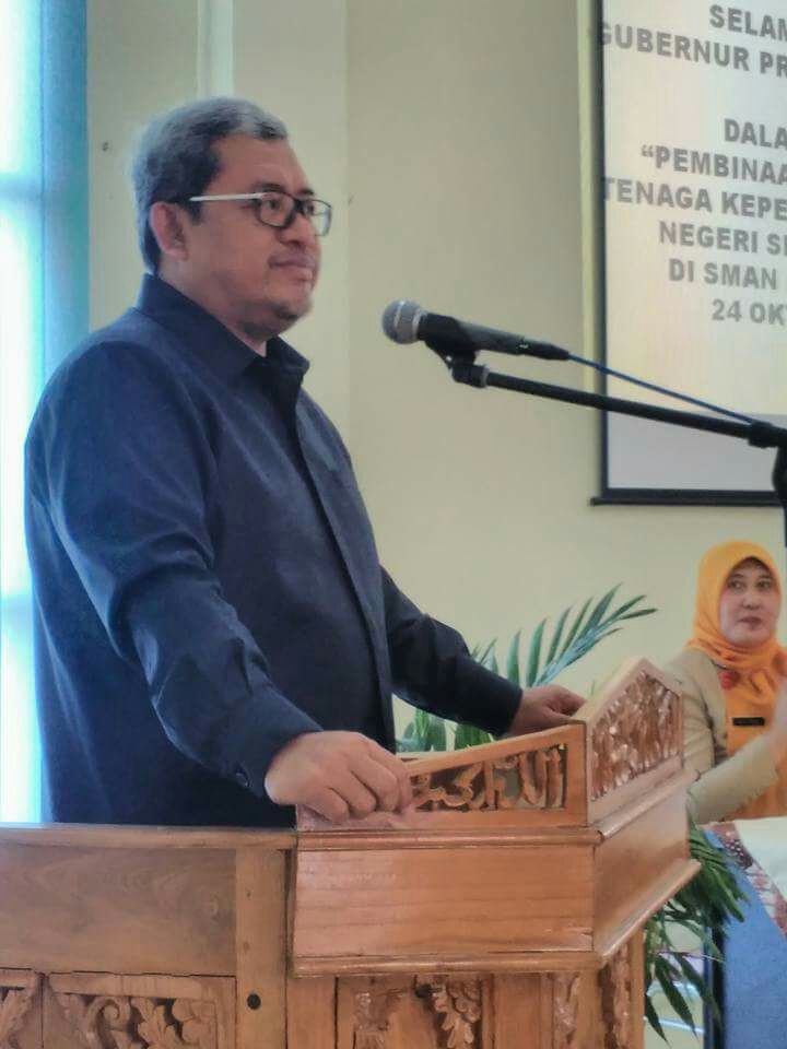 Gubernur Jabar Ahmad Heryawan : Pembinaan Pendidikan dan Tenaga Kependidikan SMA/SMK Se Kota Bekasi
