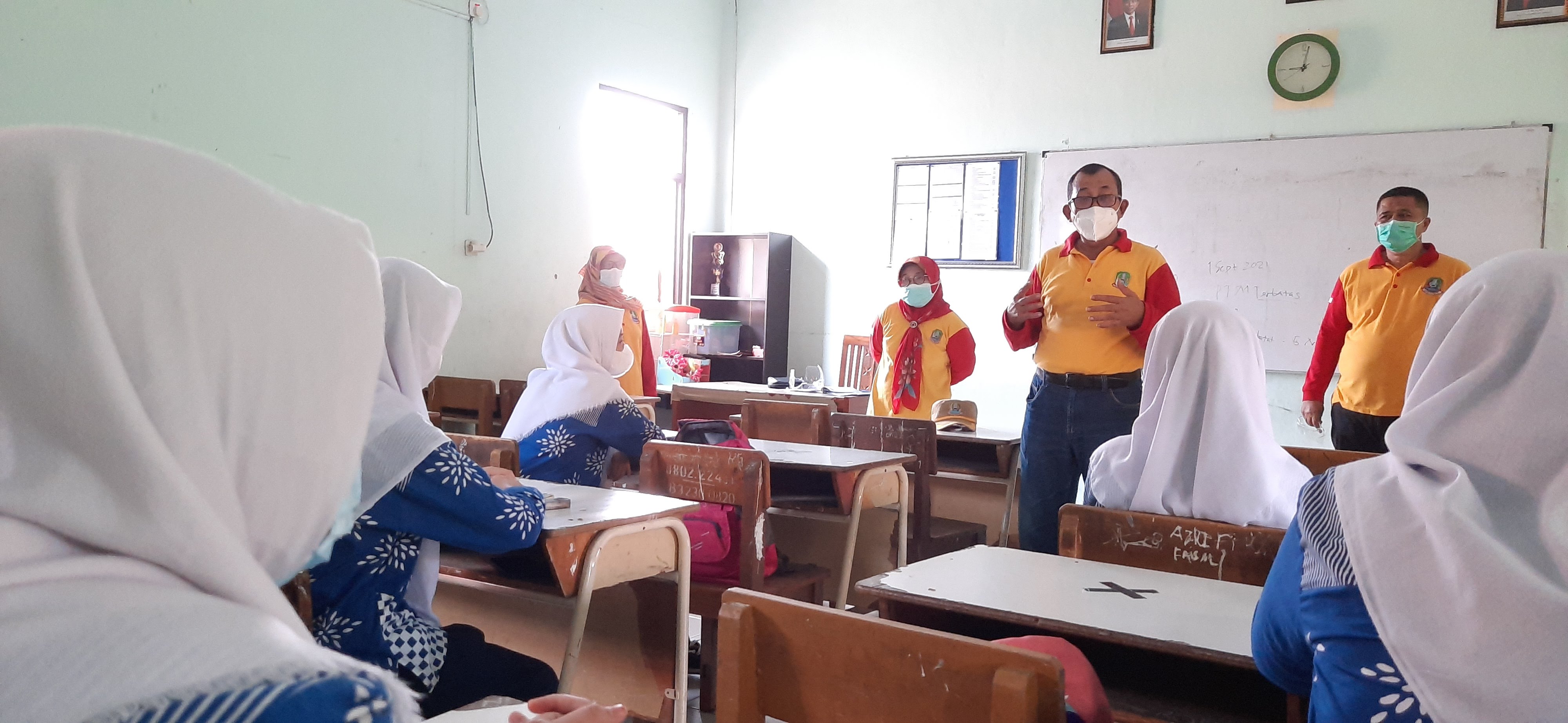 Monitoring Pembelajaran Tatap Muka di SMPN 1 Kota Bekasi